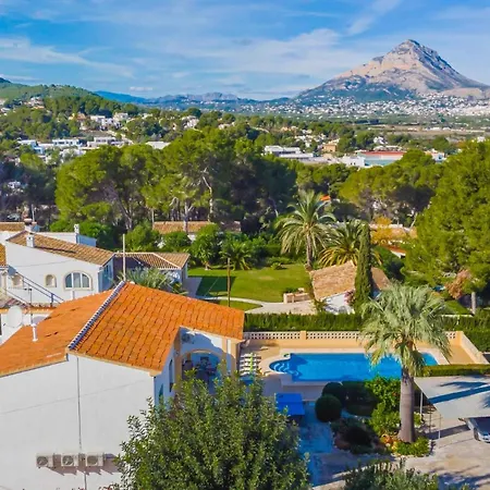 Cruanyes By Villa